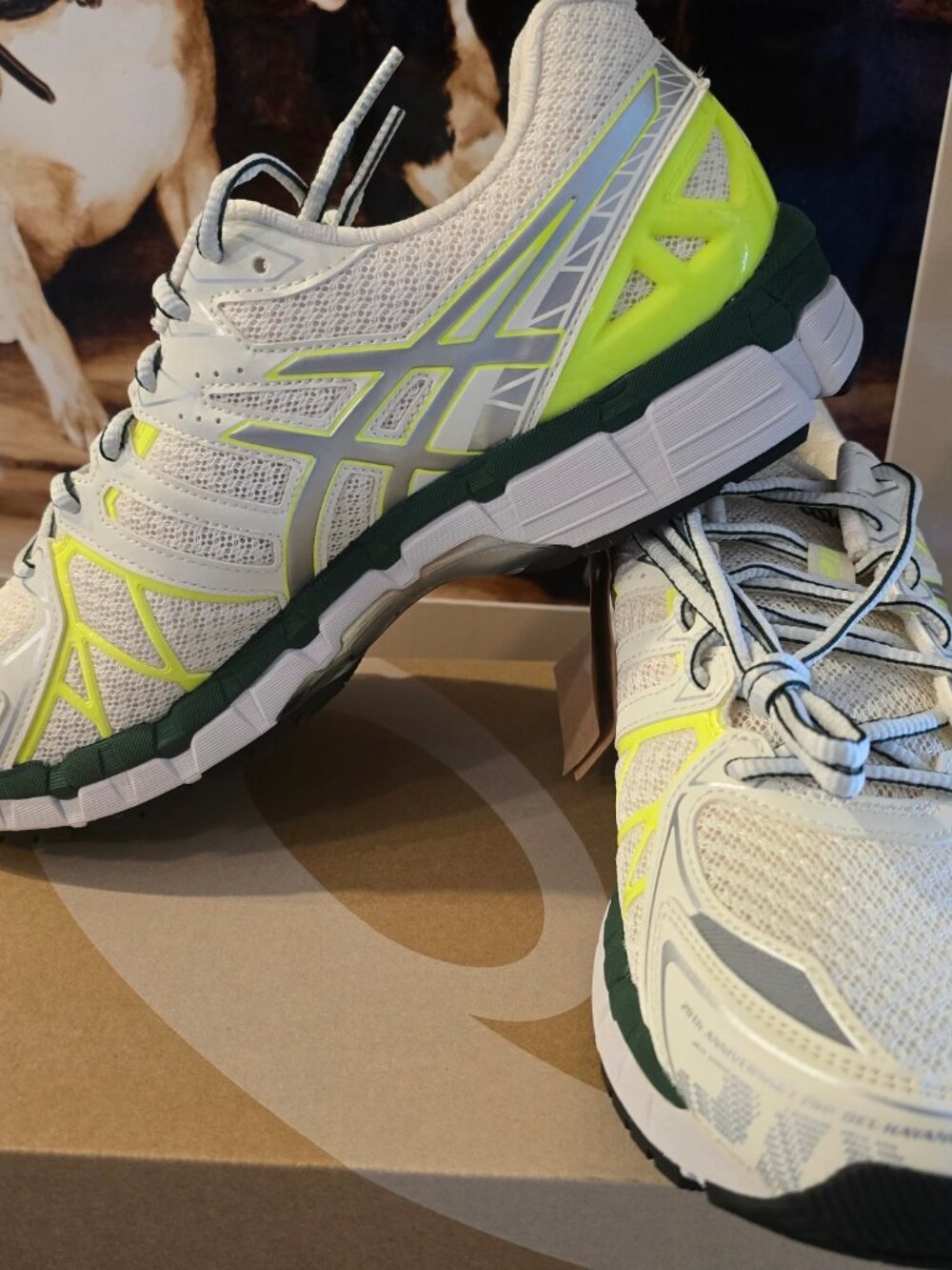 Asics Gel Kayano 20 Low Top Running Shoe Beige Silver Sneaker 1203A388-103 10.5